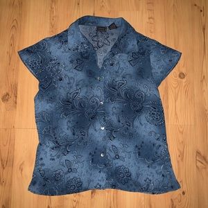 Cute Blue Paisley Button Up